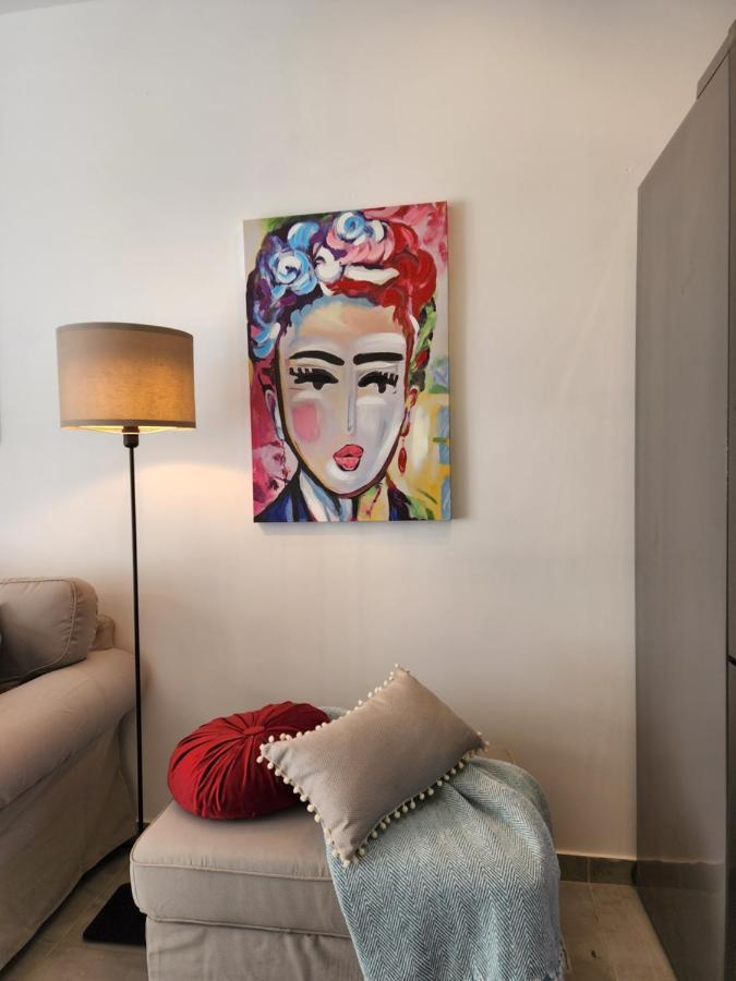 Frida'S Cozy Two Bedroom Apt Ларнака Екстер'єр фото
