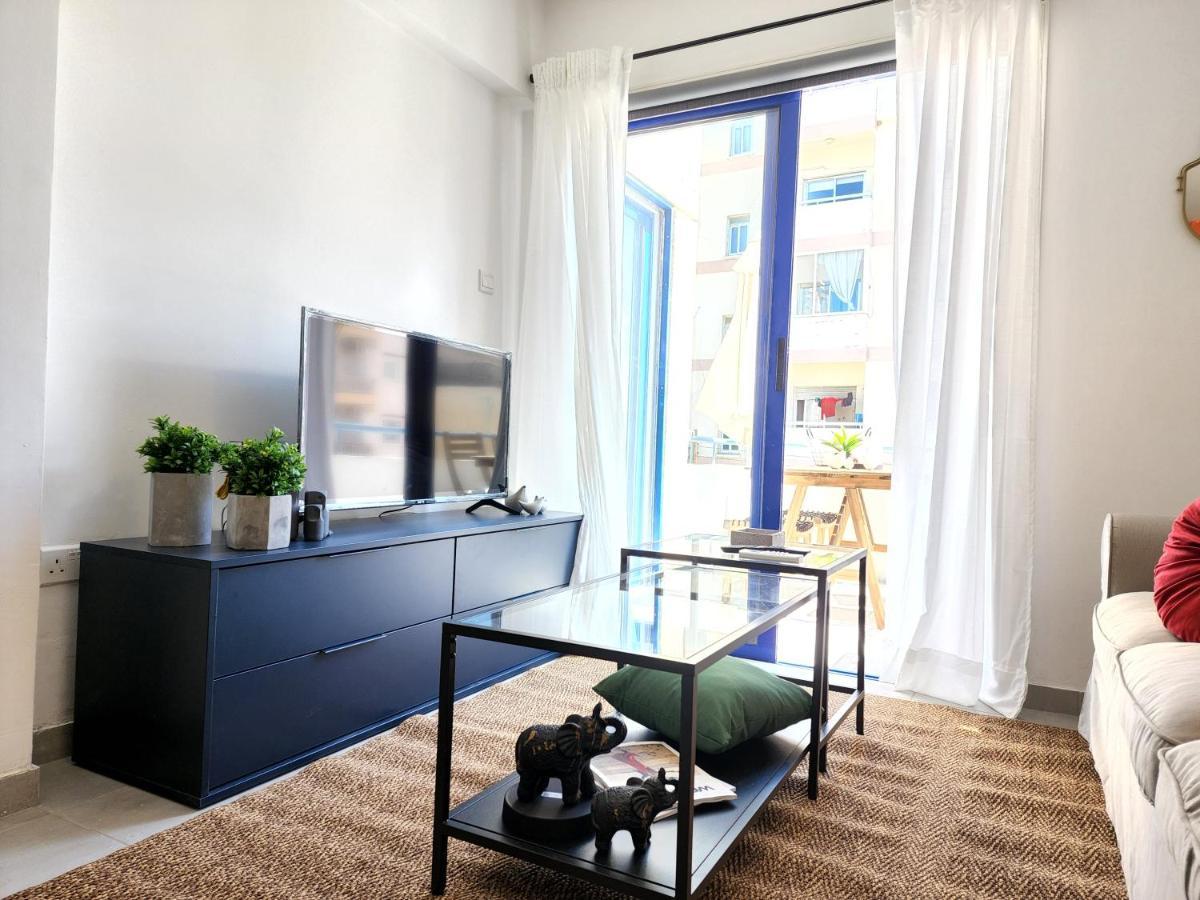 Frida'S Cozy Two Bedroom Apt Ларнака Екстер'єр фото